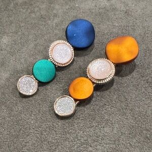 Gold-Tone Multi Disc Hair Clips in Blue, Teal, and Orange